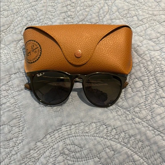 Ray-Ban Gray Sunglasses with Brown Case Ray-Ban | Accessories | Brand New Rayban Polarized  main image 4